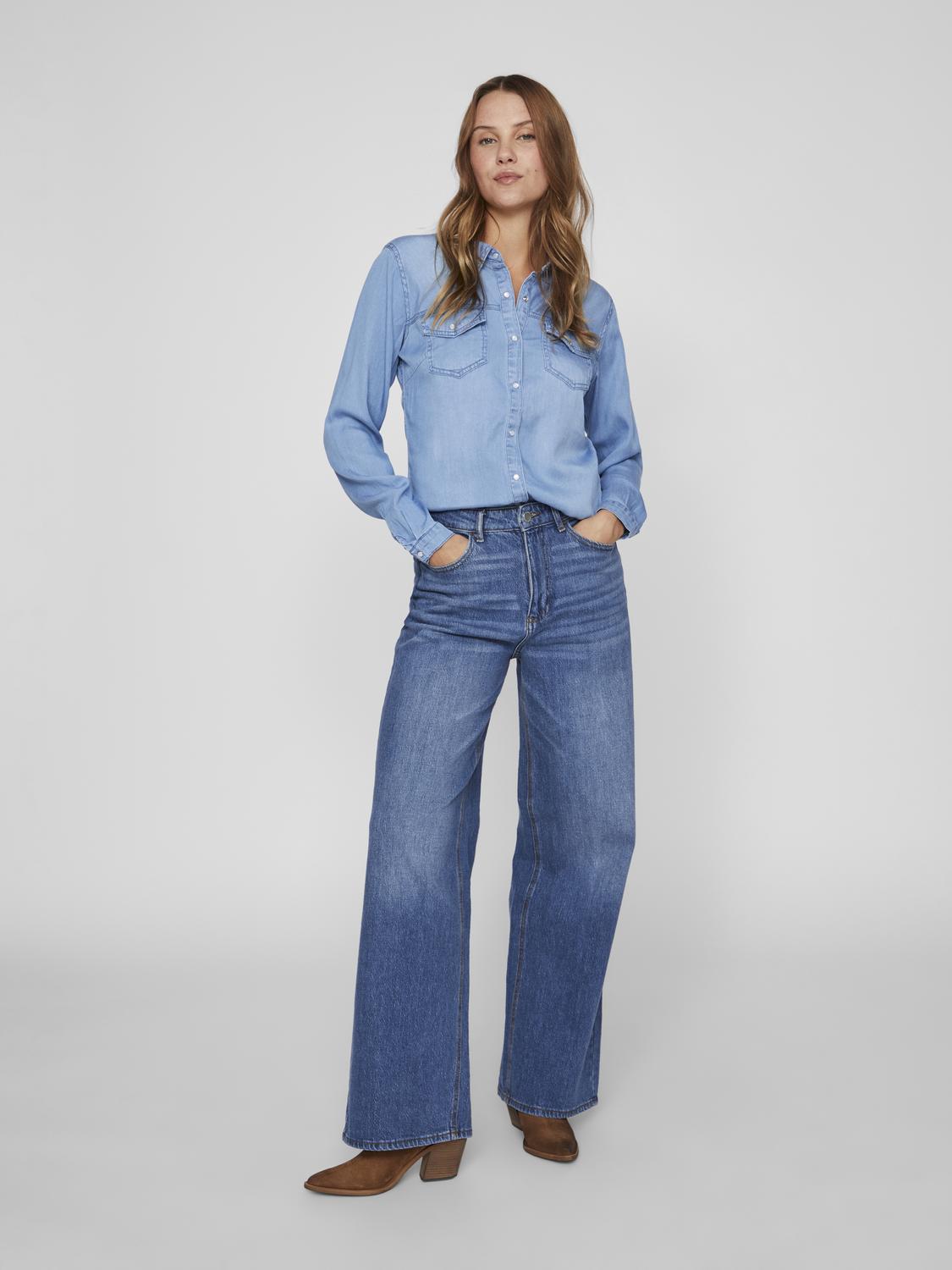 model_shot-front_full